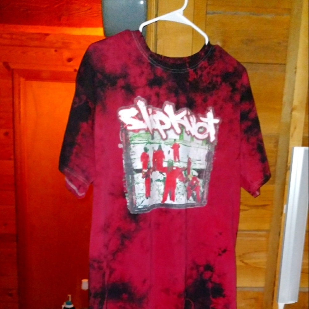Red and black tie dye Slipknot tee-shirt